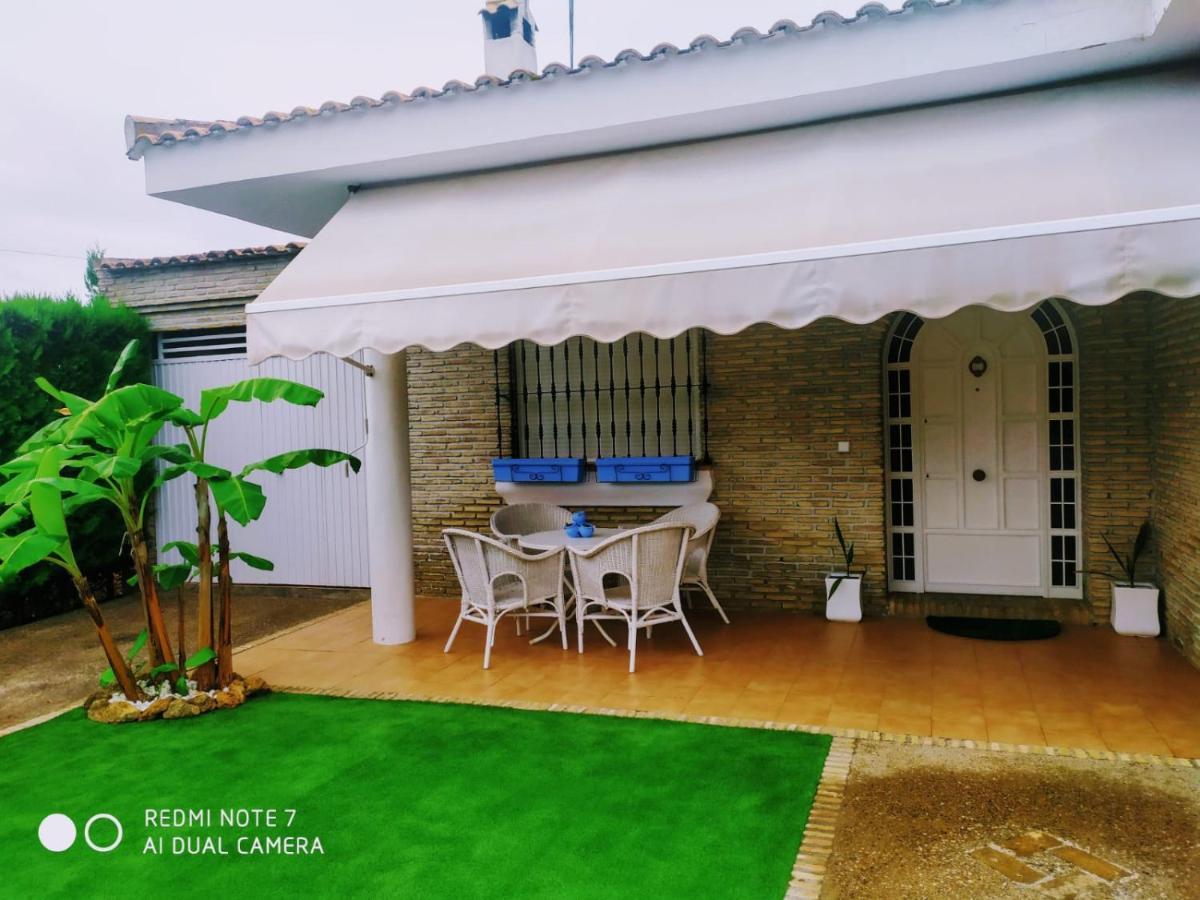 فيلا Chalet Con Encanto Palomares del Río المظهر الخارجي الصورة