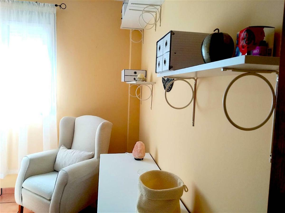 فيلا Chalet Con Encanto Palomares del Río المظهر الخارجي الصورة